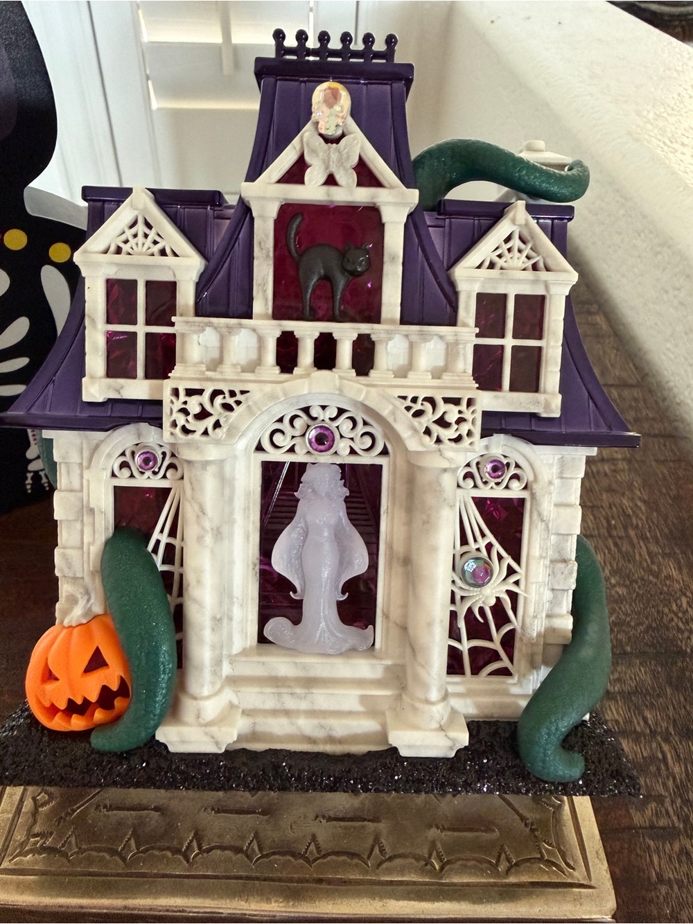 BBW Wallflower Haunted House Spooky Projector Plugin